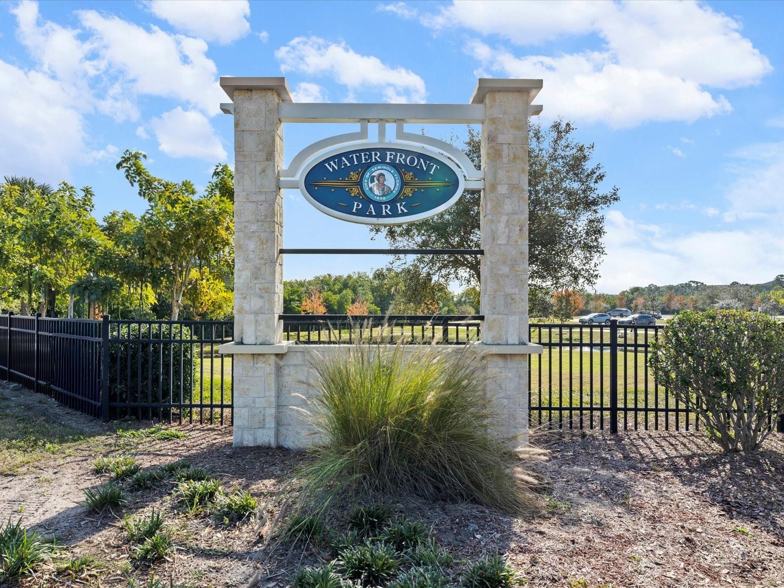 COUNTRY ESTATES - Residential