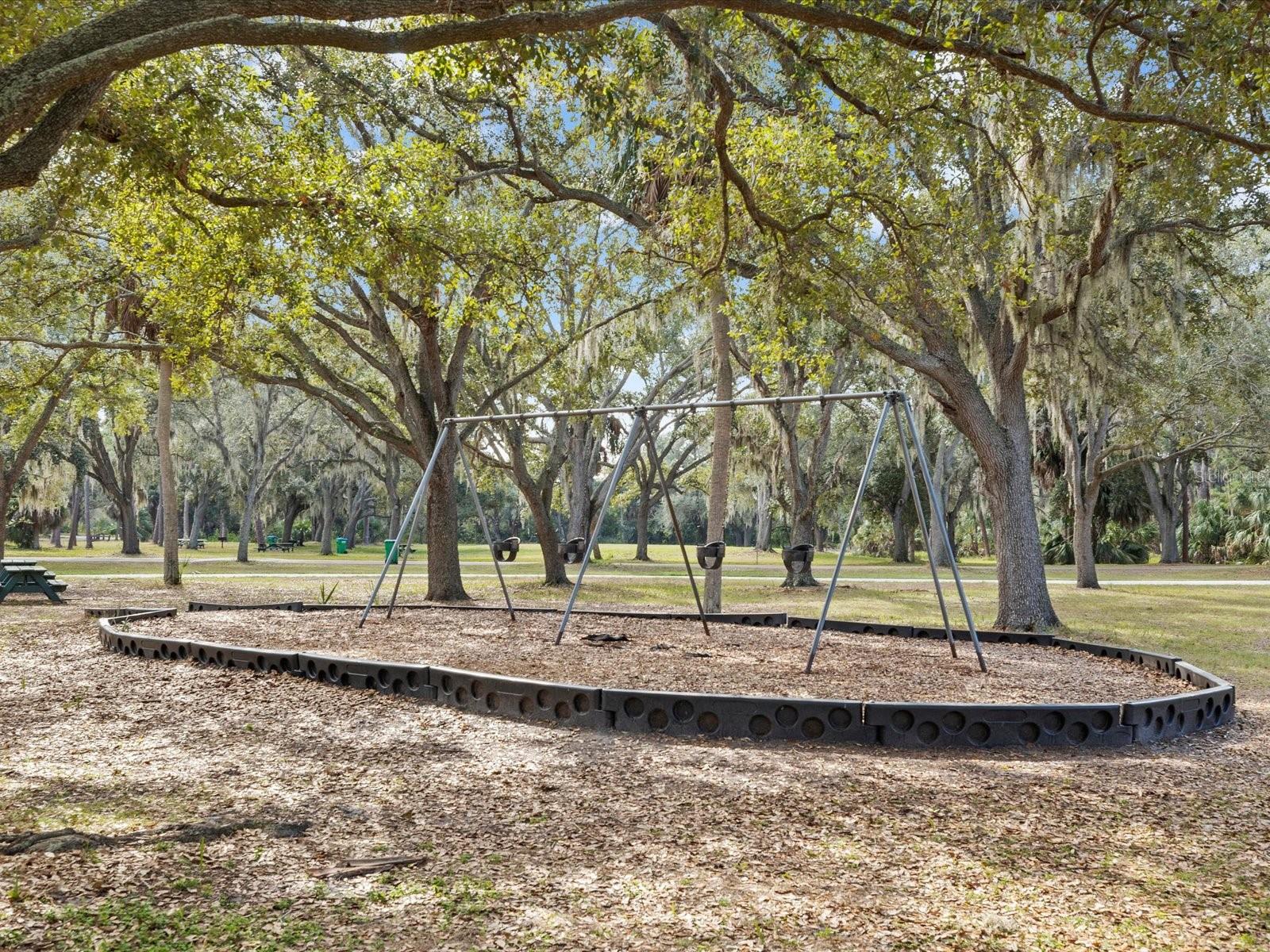 COUNTRY ESTATES - Residential