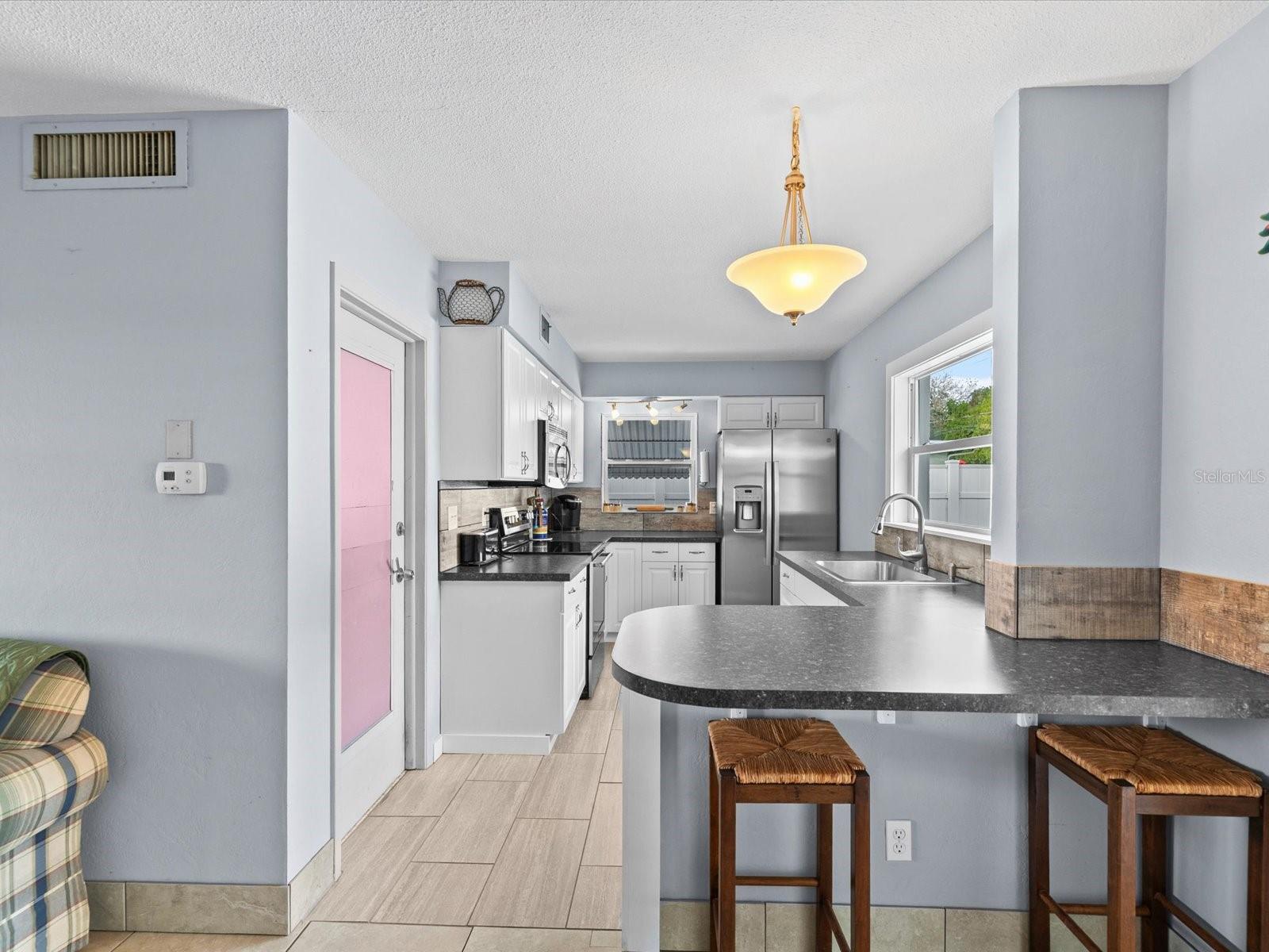 COUNTRY ESTATES - Residential