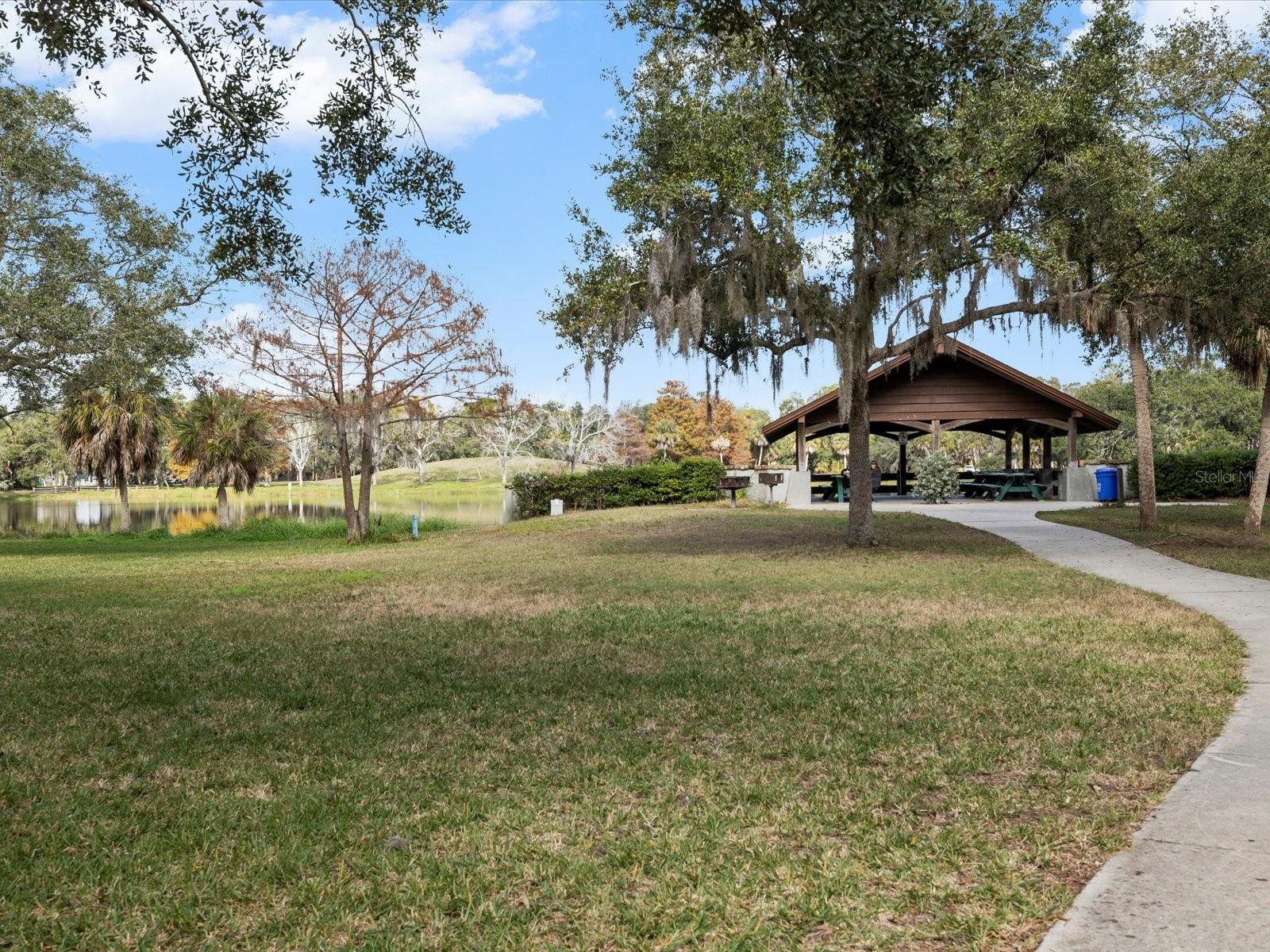 COUNTRY ESTATES - Residential