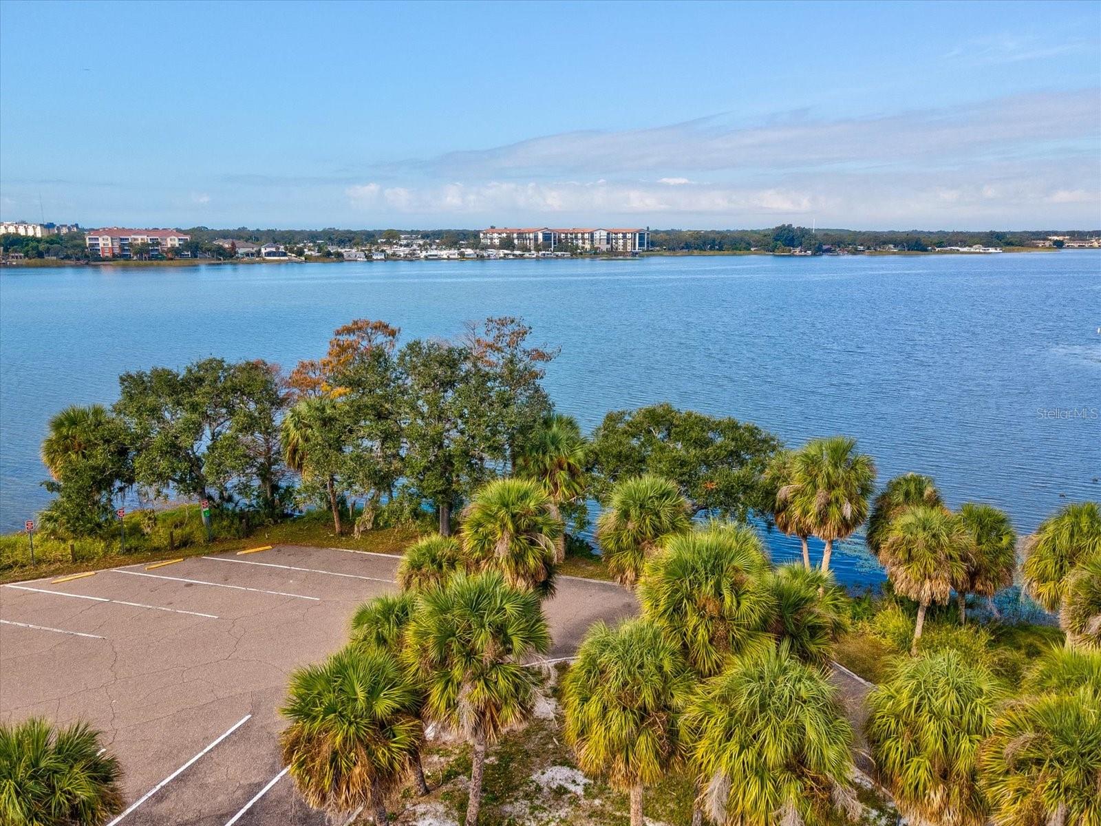 COUNTRY ESTATES - Residential