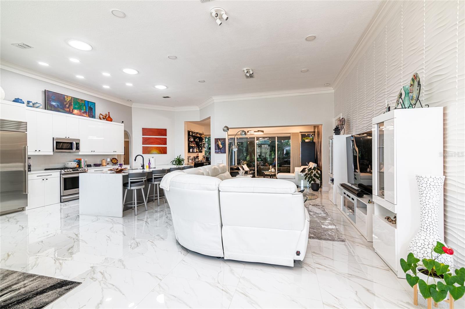 CALIENTE - Residential