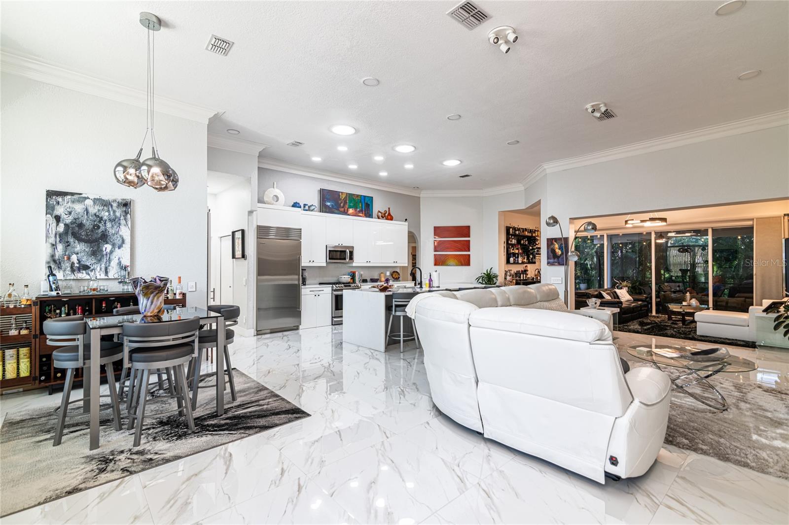 CALIENTE - Residential