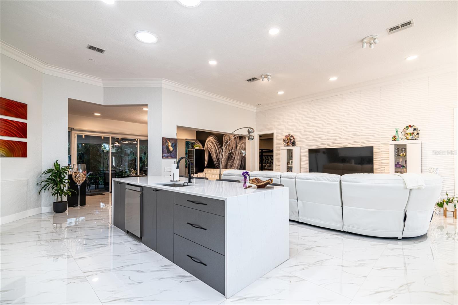 CALIENTE - Residential