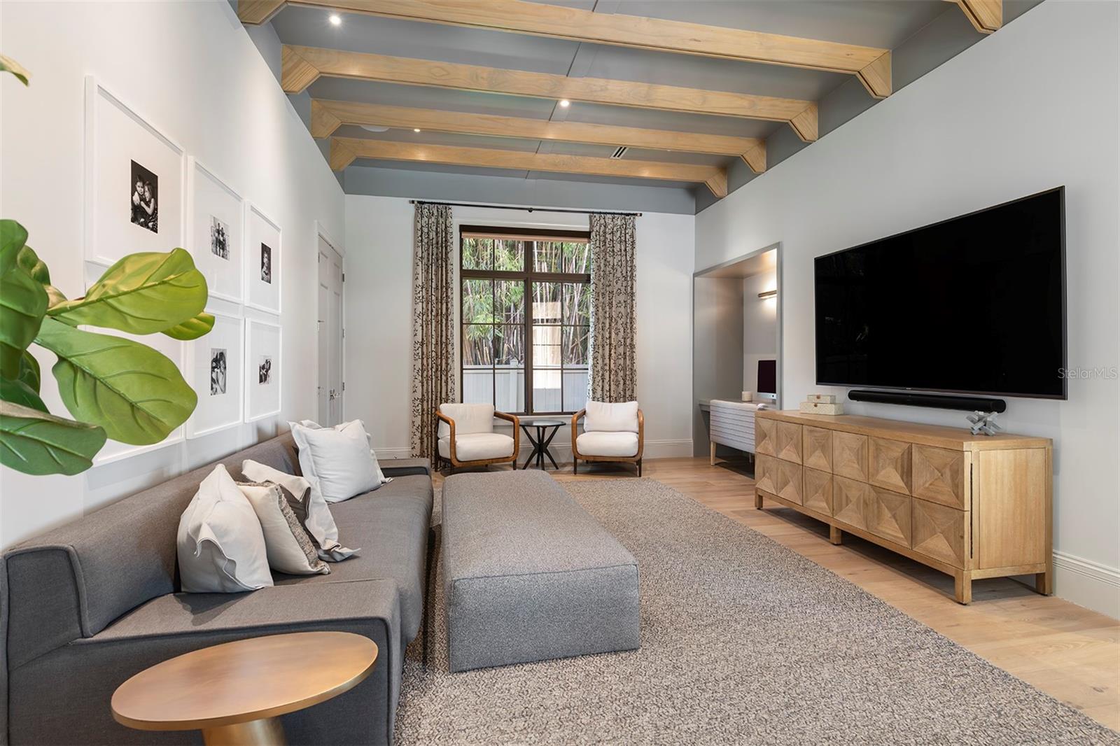 MERRITT PARK - Residential