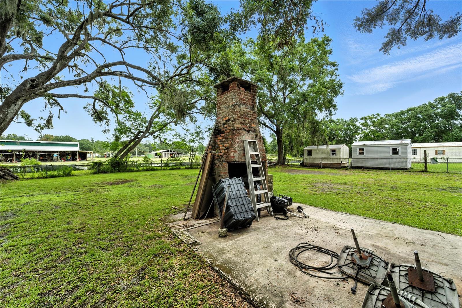 4708 BUGG ROAD