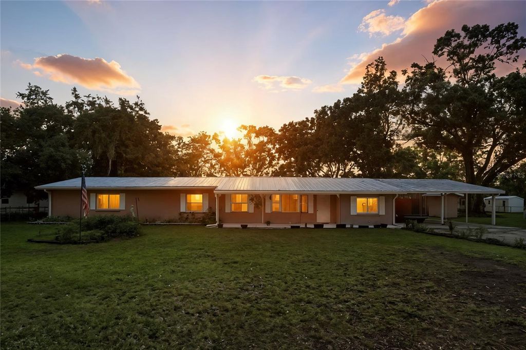 Photo of 4708 Bugg Road, Plant City, FL 33567 (MLS # TB8402238)