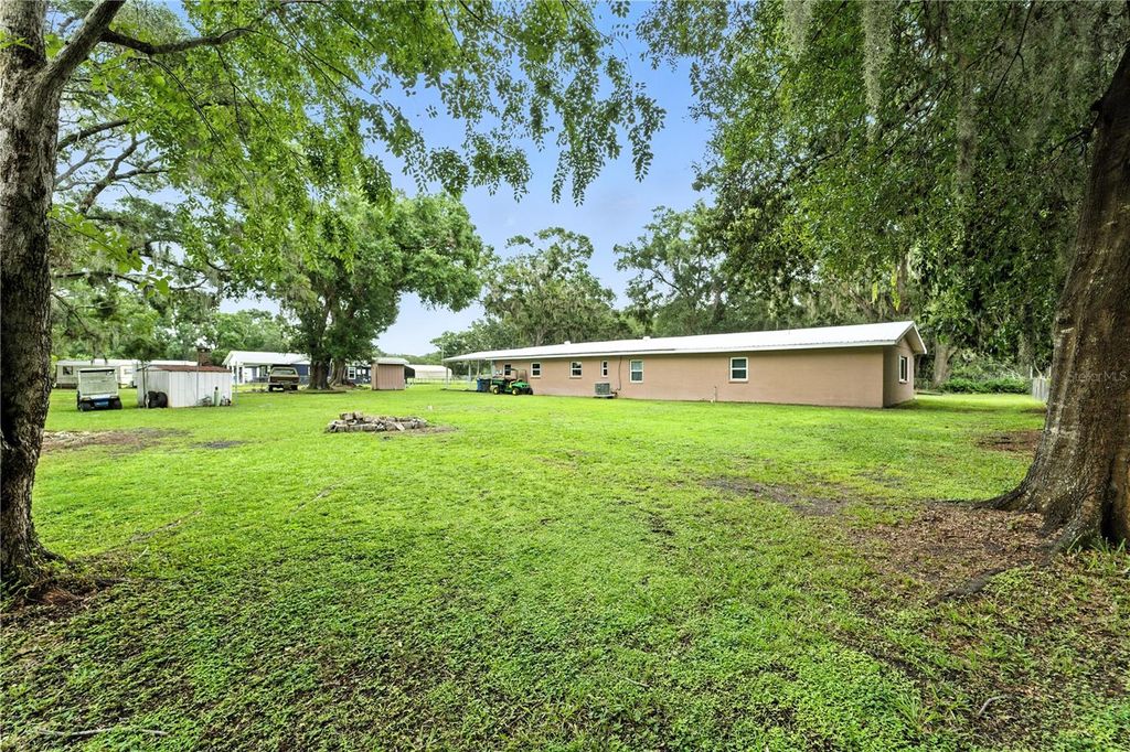 Photo of 4708 Bugg Road, Plant City, FL 33567 (MLS # TB8402238)