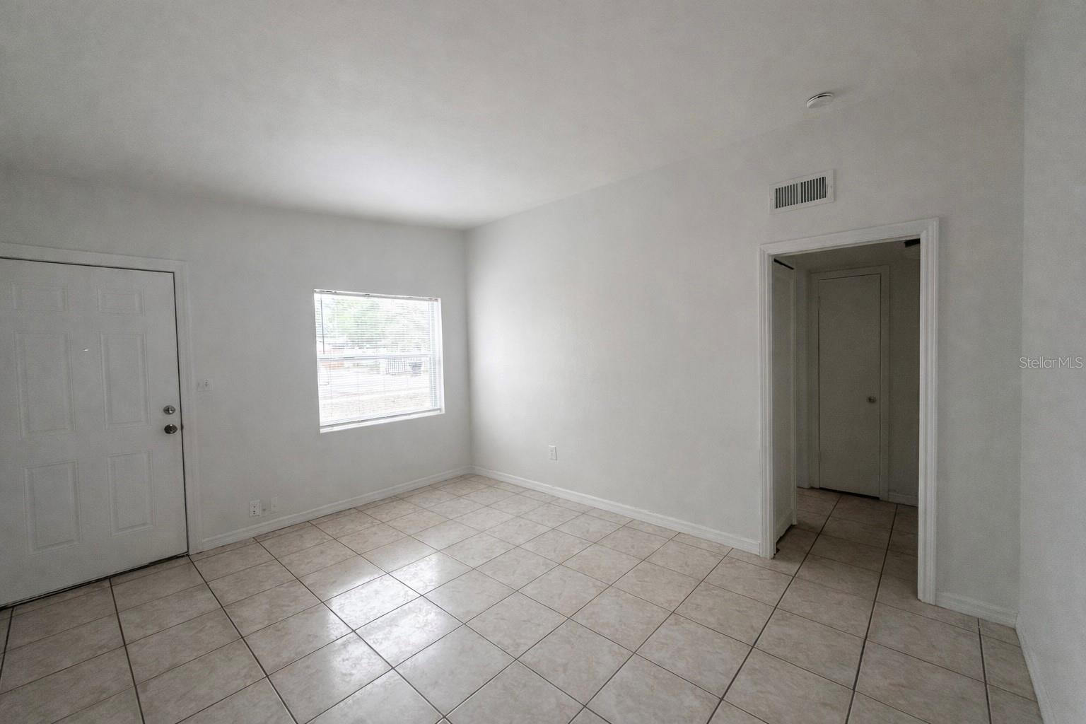 PARKWAY ESTATES - Residential Lease