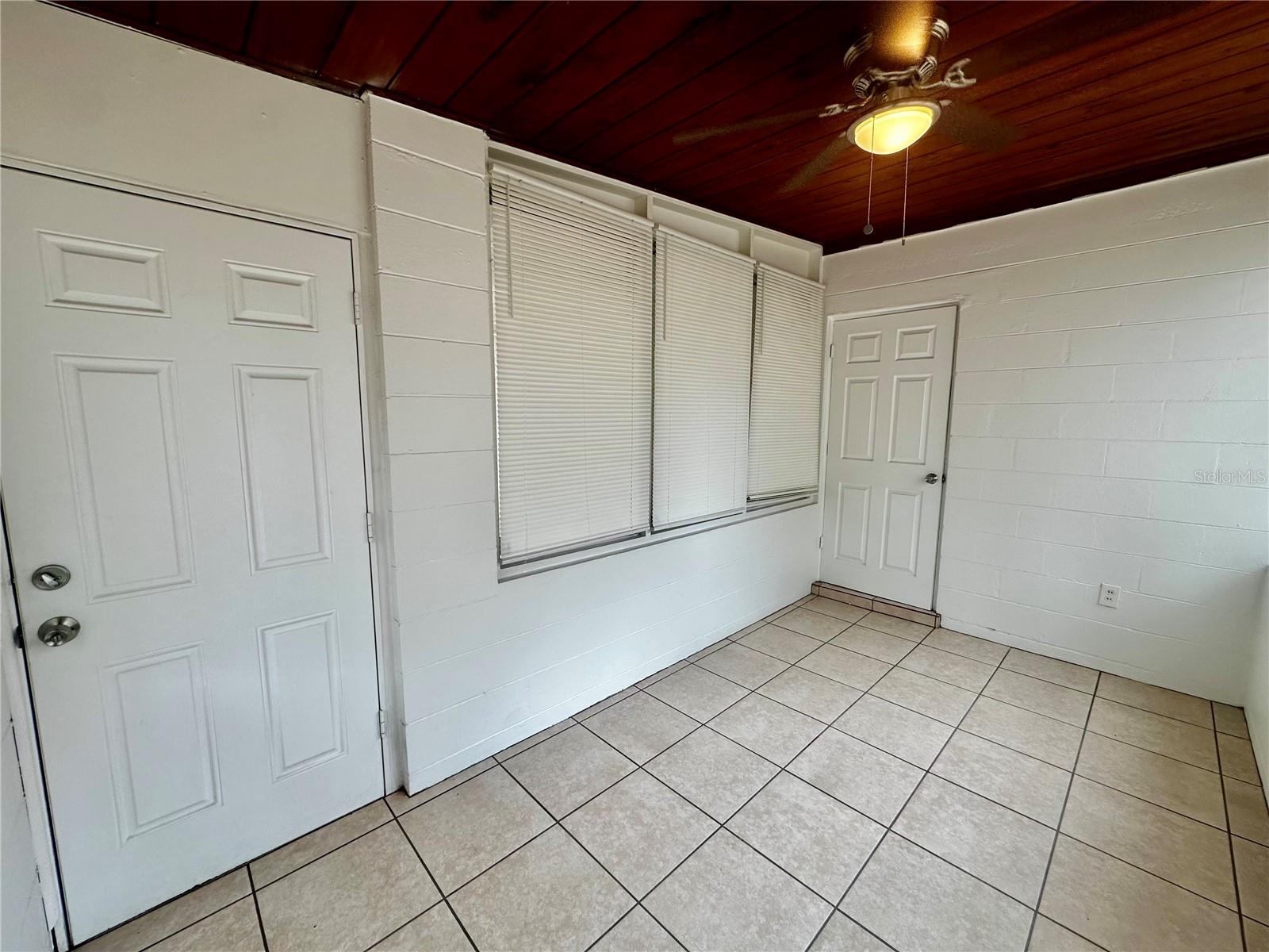 PARKWAY ESTATES - Residential Lease