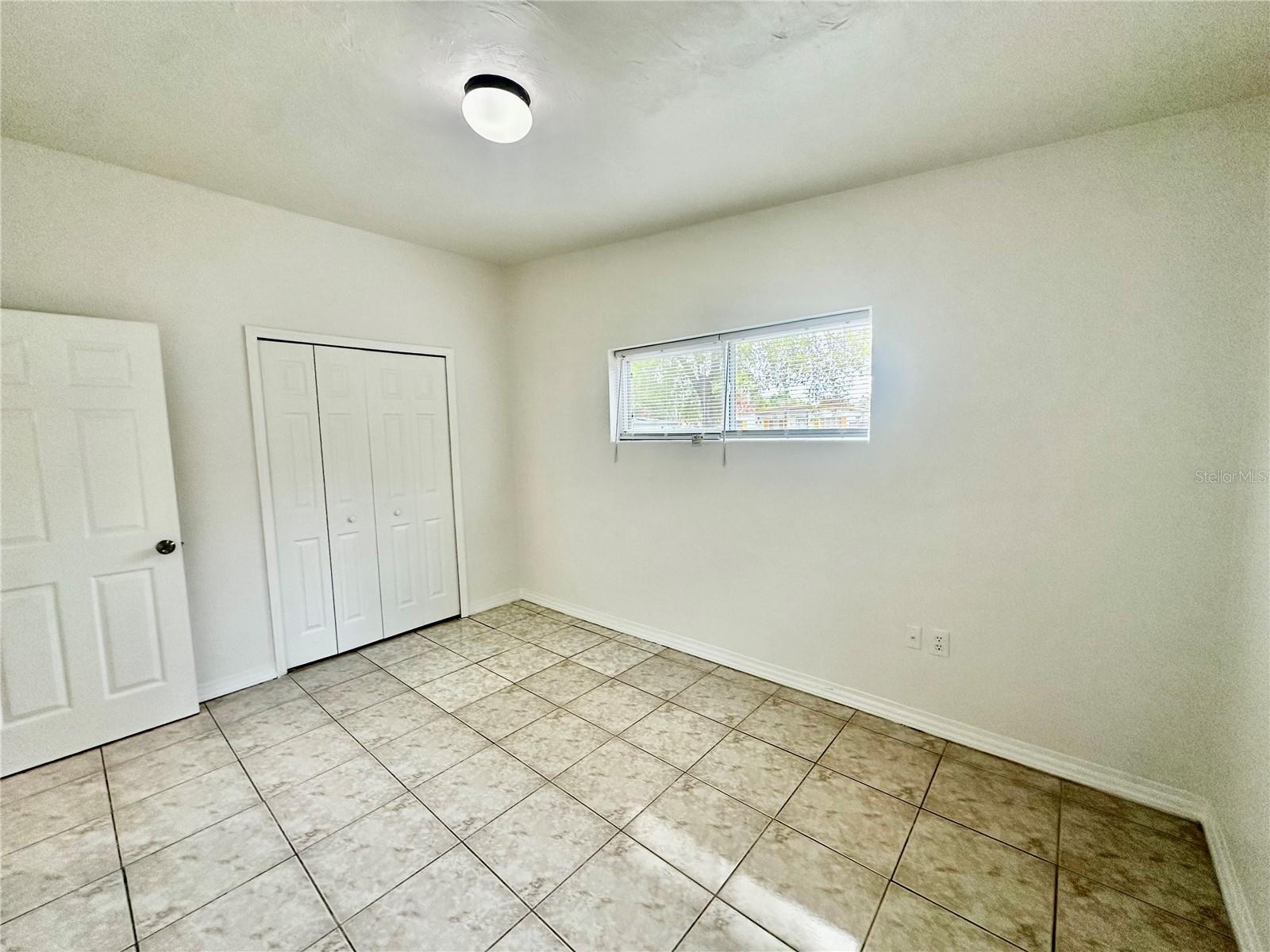 PARKWAY ESTATES - Residential Lease