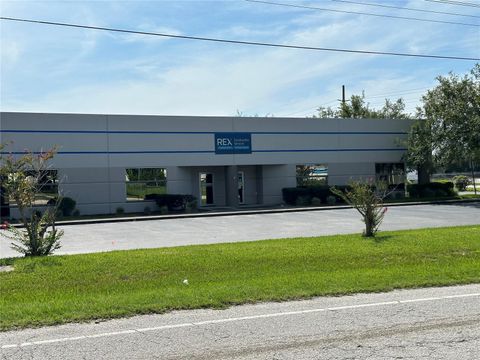 Tiny photo for 85 SW 52nd Avenue, Ocala, FL 34474 (MLS # OM684918)