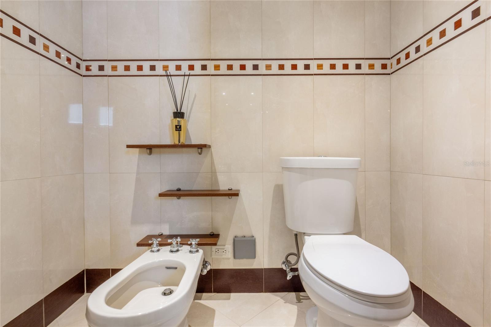 GARDEN HILLS NORTE - Residential