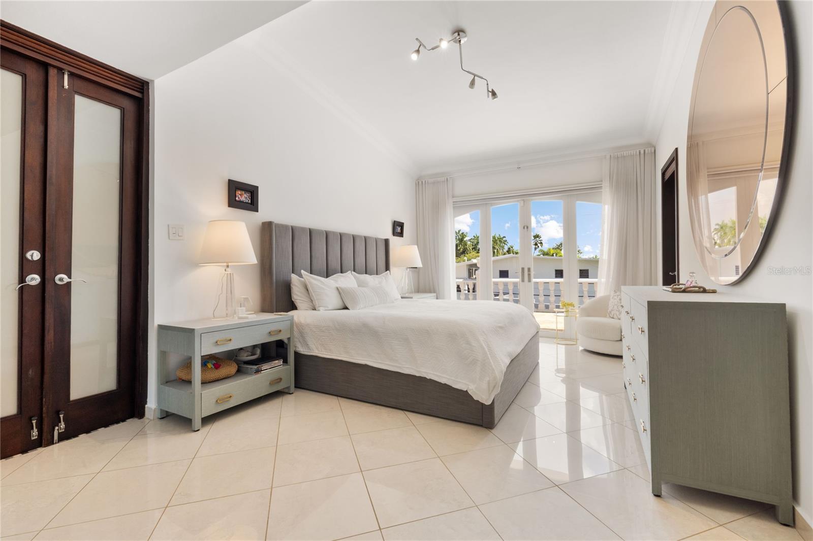 GARDEN HILLS NORTE - Residential