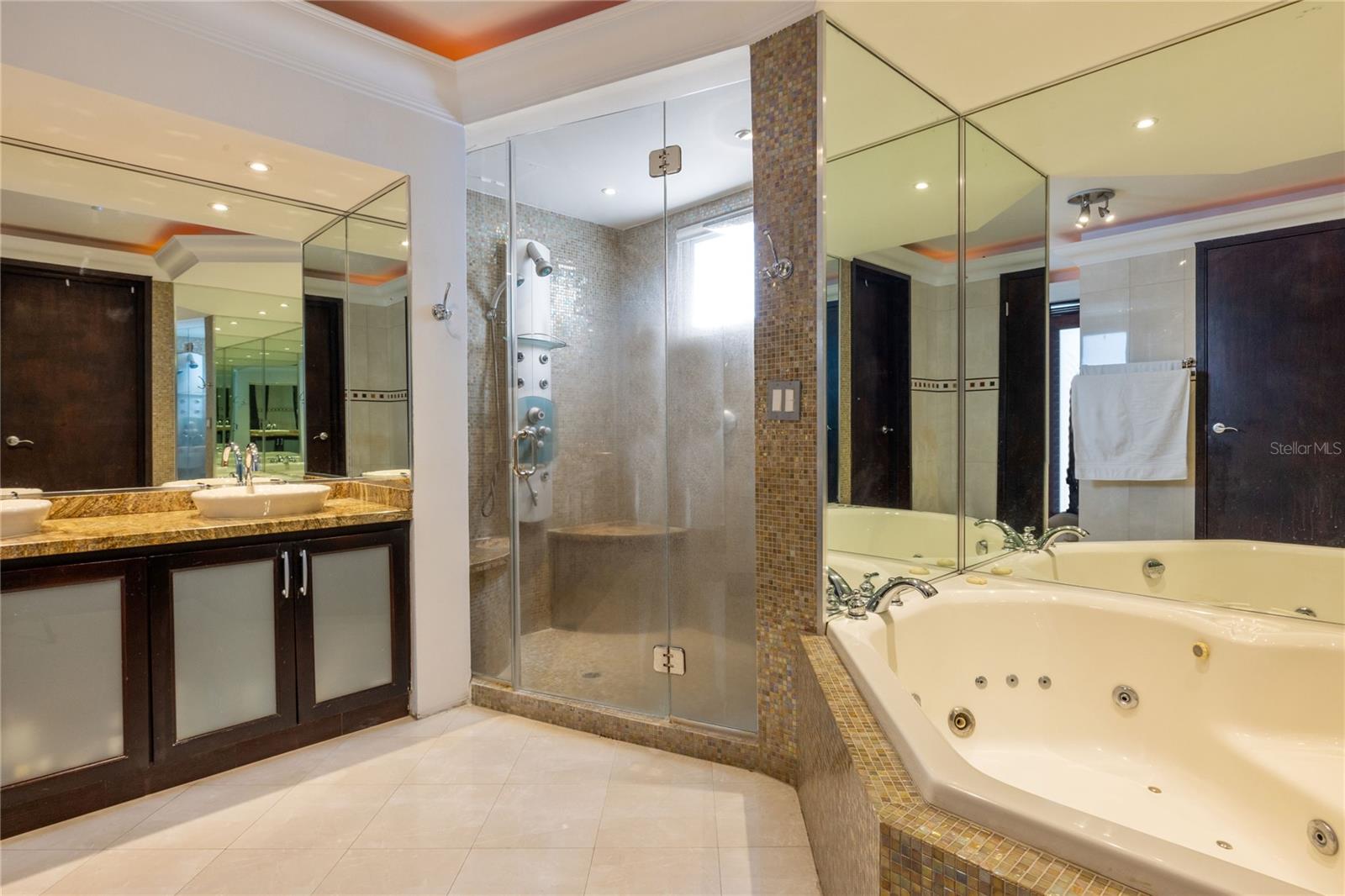 GARDEN HILLS NORTE - Residential