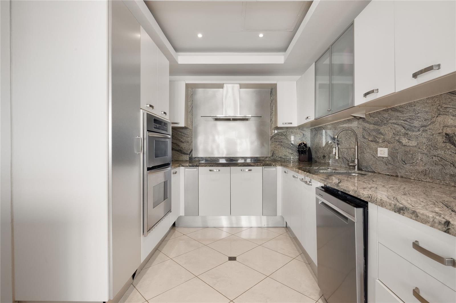 GARDEN HILLS NORTE - Residential