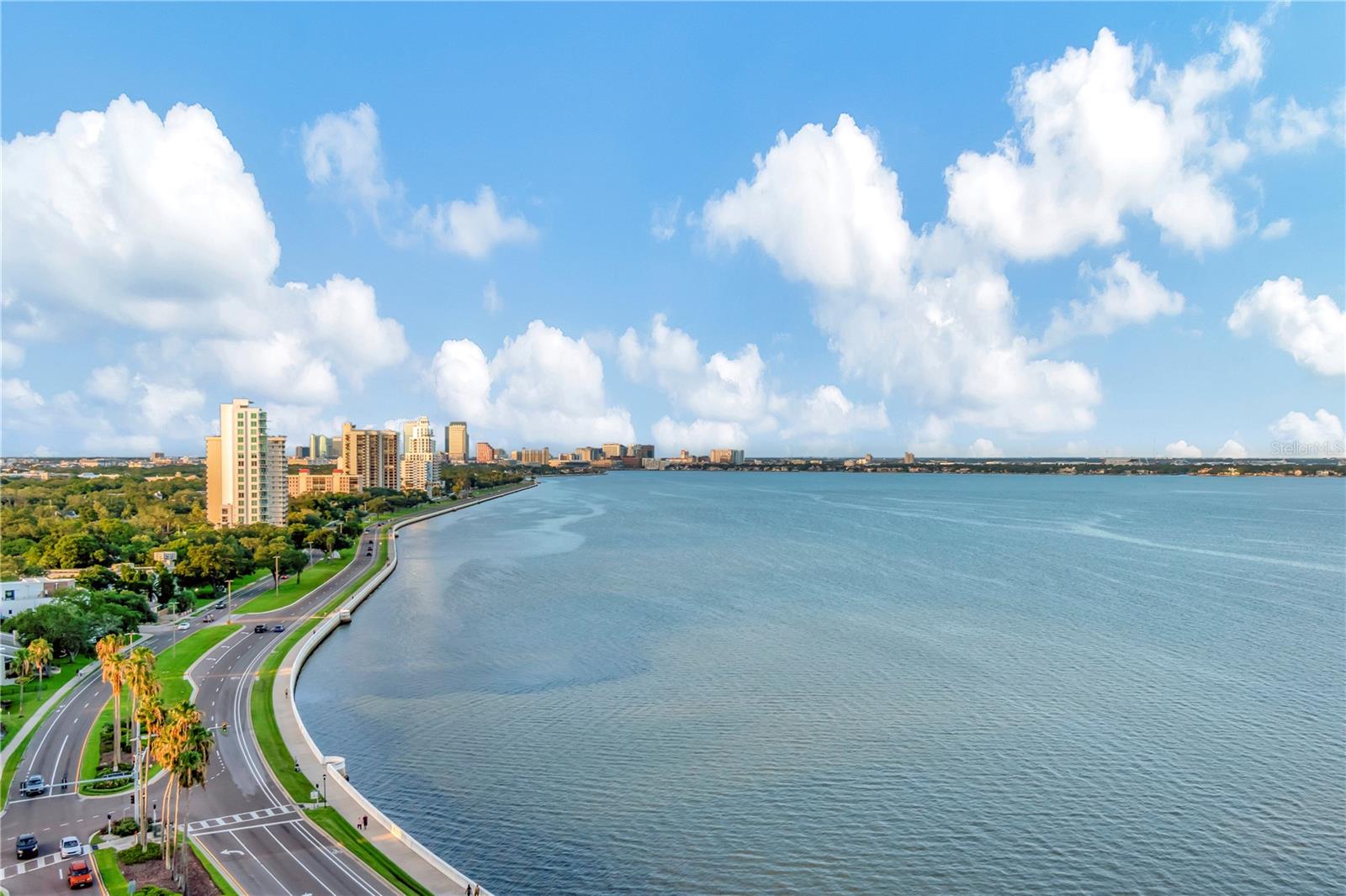 3105 BAY OAKS CONDO PCL #1203 - Residential