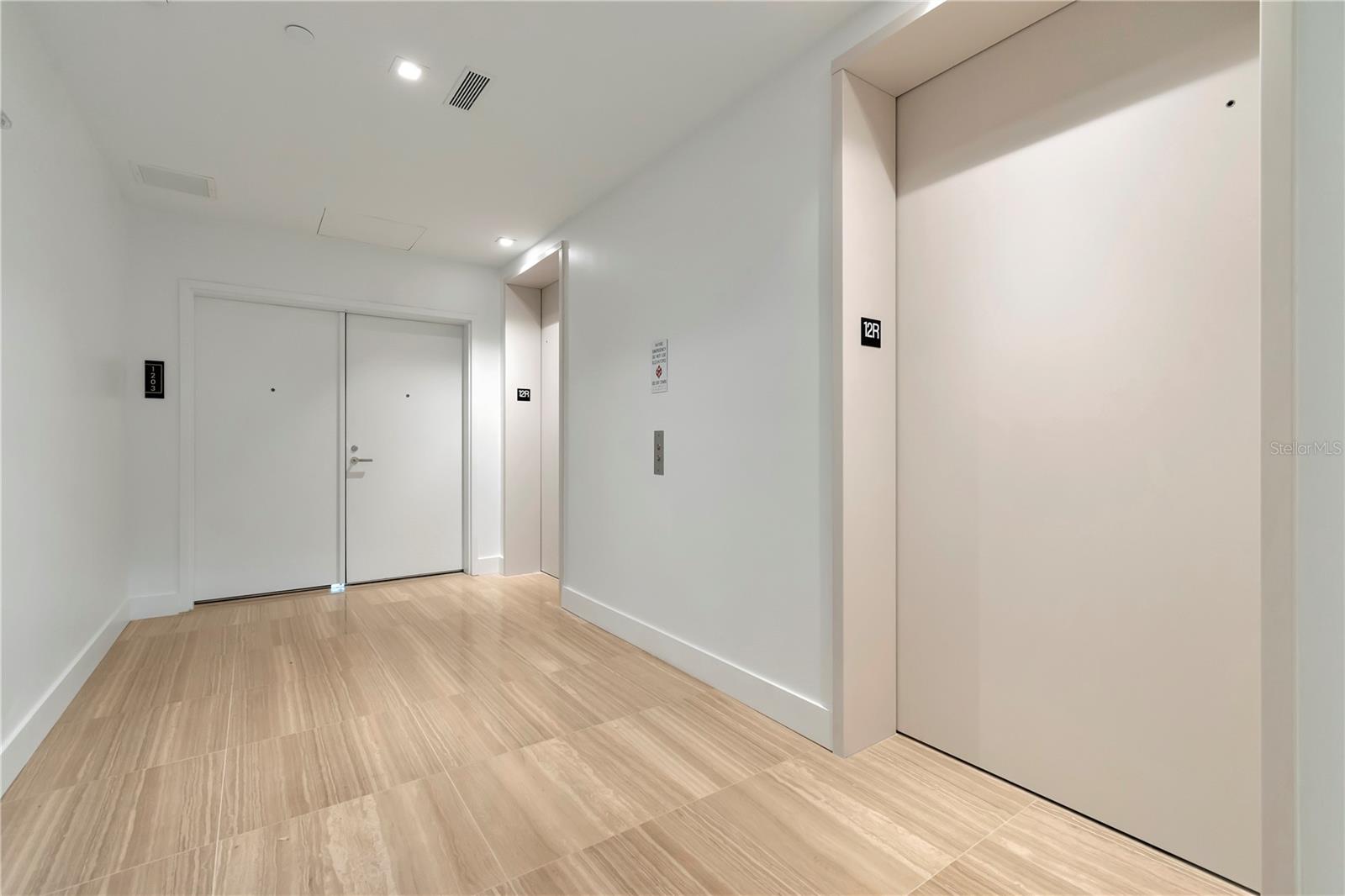 3105 BAY OAKS CONDO PCL #1203 - Residential