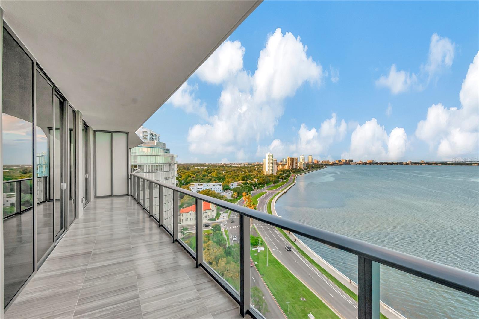 3105 BAY OAKS CONDO PCL #1203 - Residential