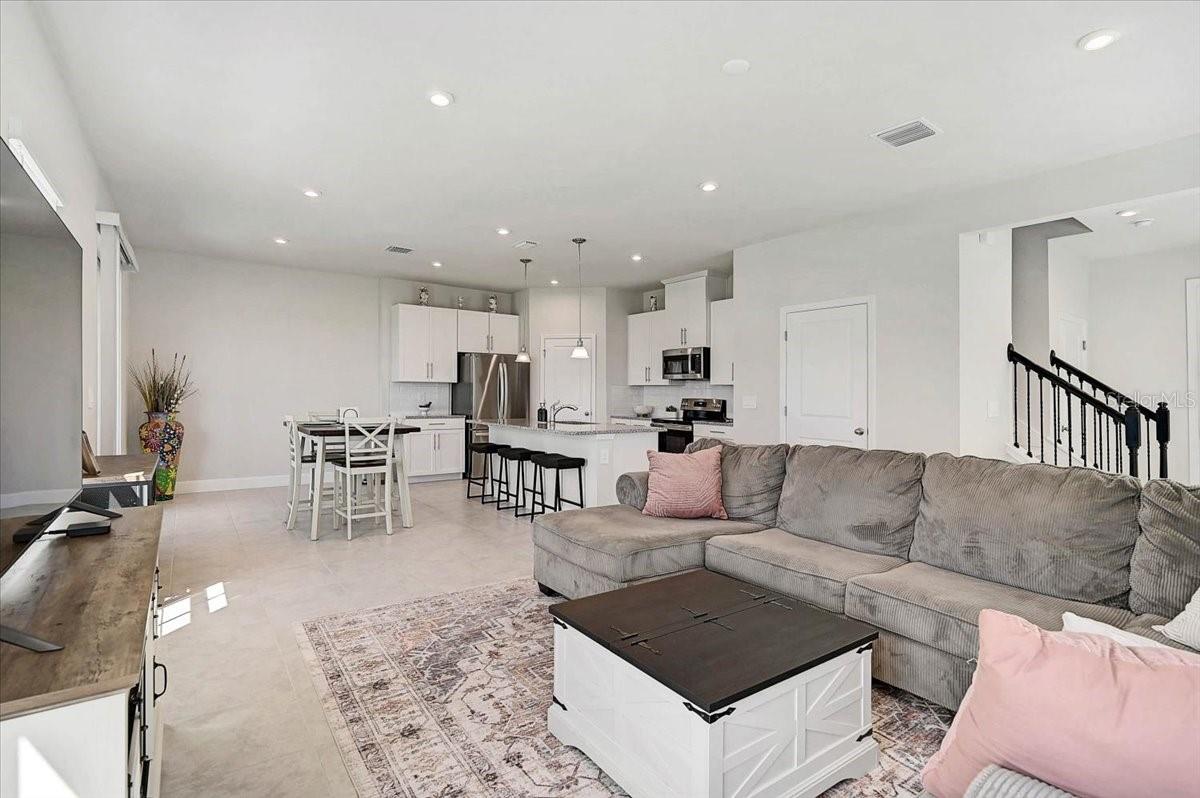 AVALON WOODS - Residential