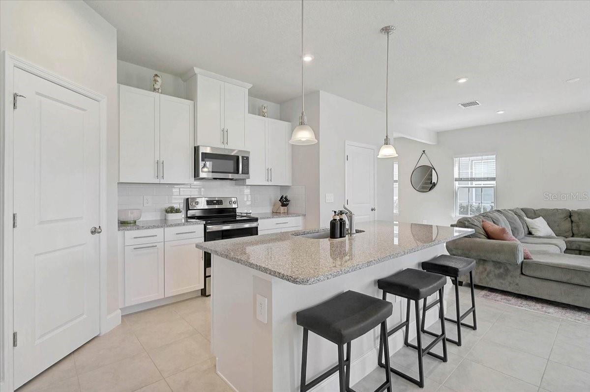 AVALON WOODS - Residential