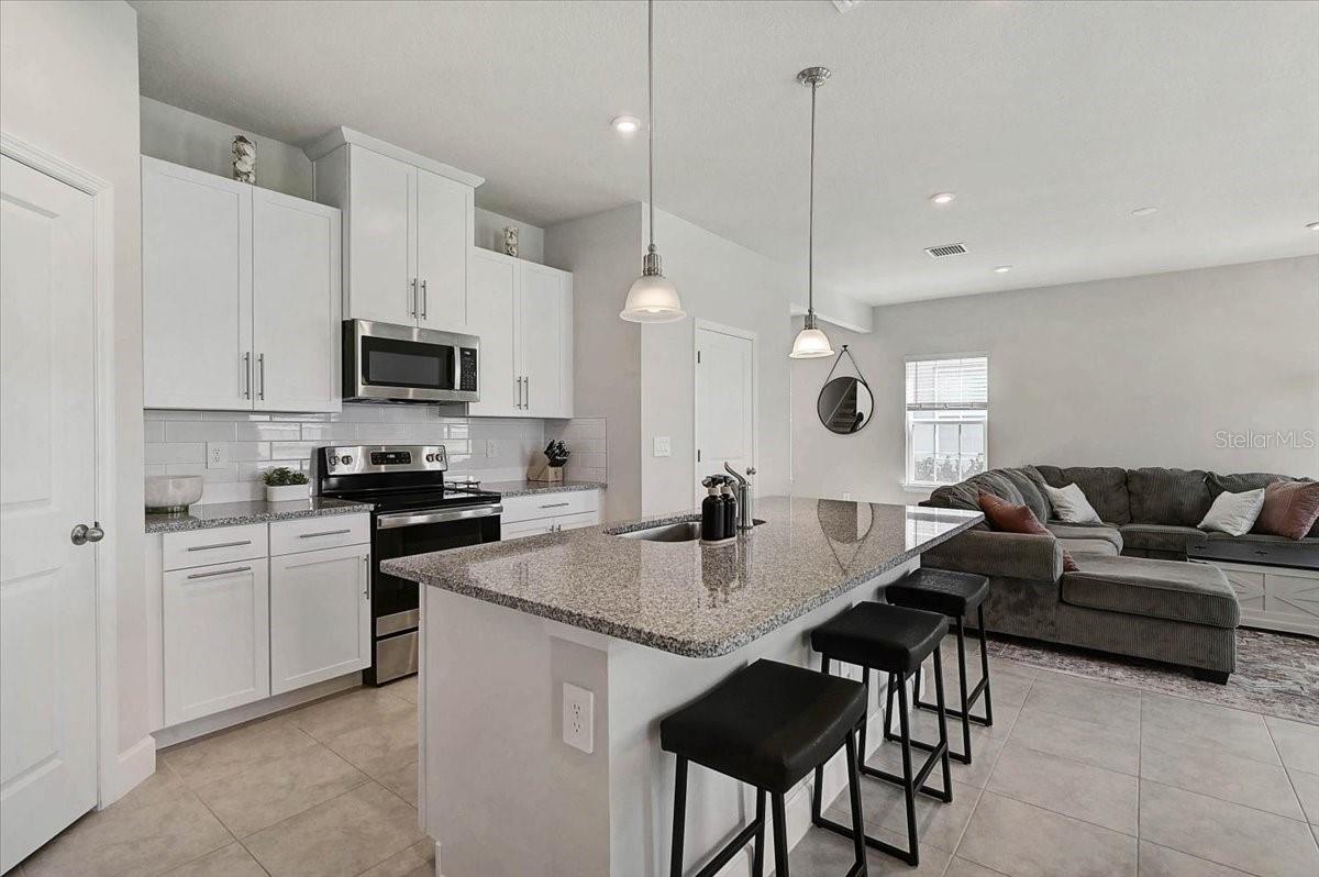 AVALON WOODS - Residential