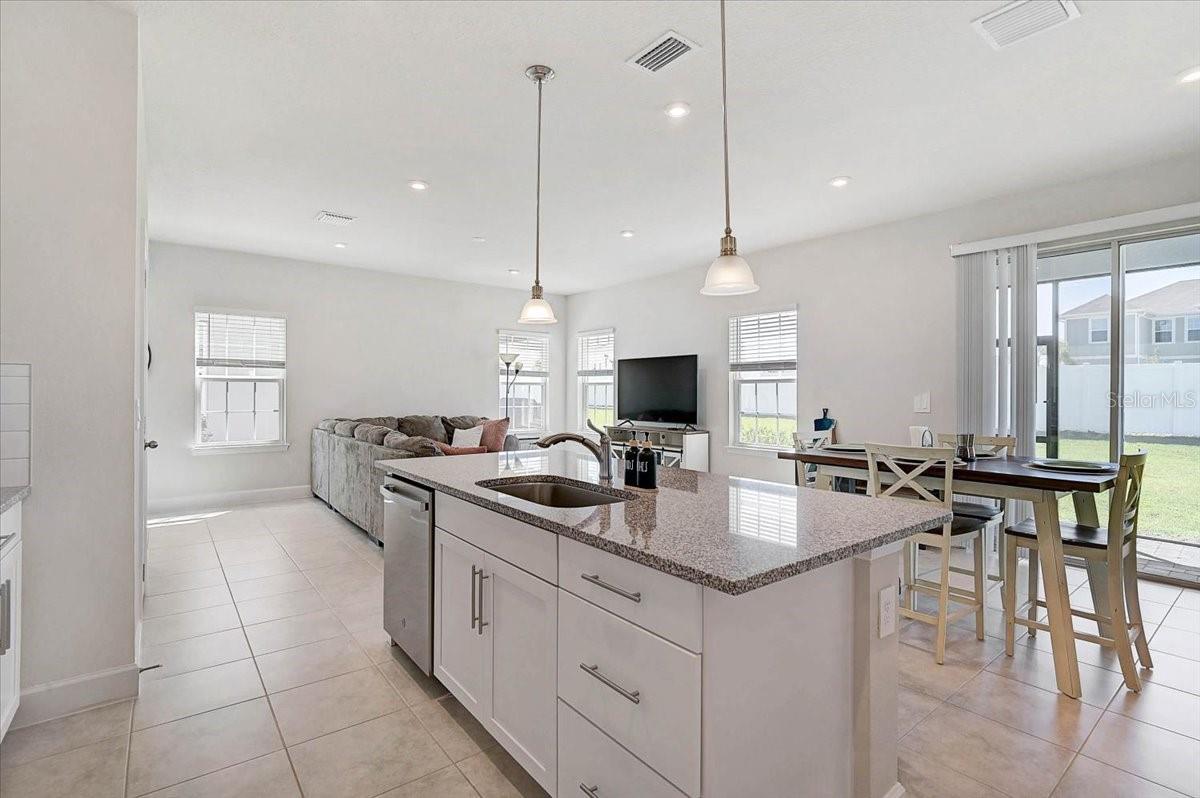 AVALON WOODS - Residential