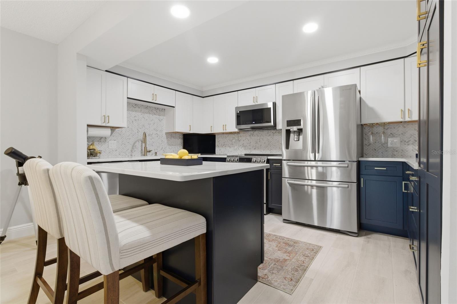 100 OAKMONT LANE 102