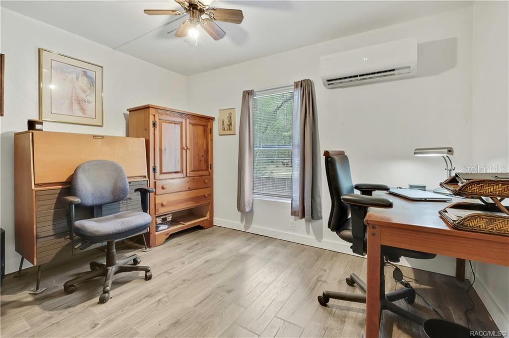 ISTACHATTA ACRES - Residential