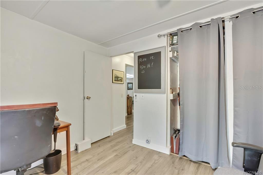 ISTACHATTA ACRES - Residential