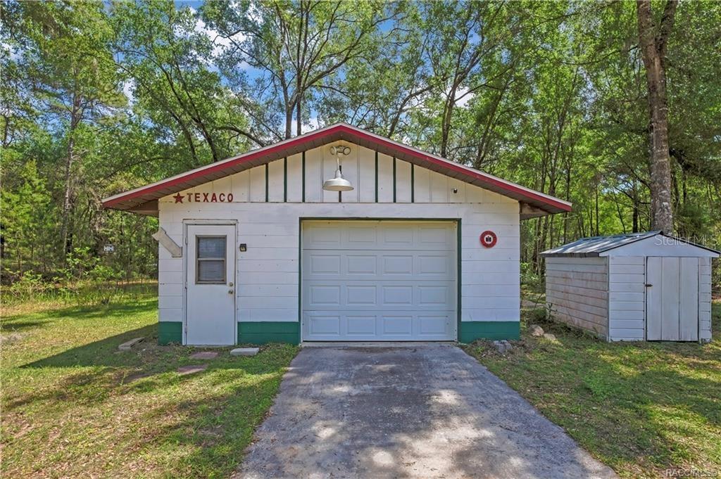 ISTACHATTA ACRES - Residential