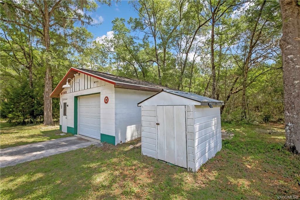 ISTACHATTA ACRES - Residential