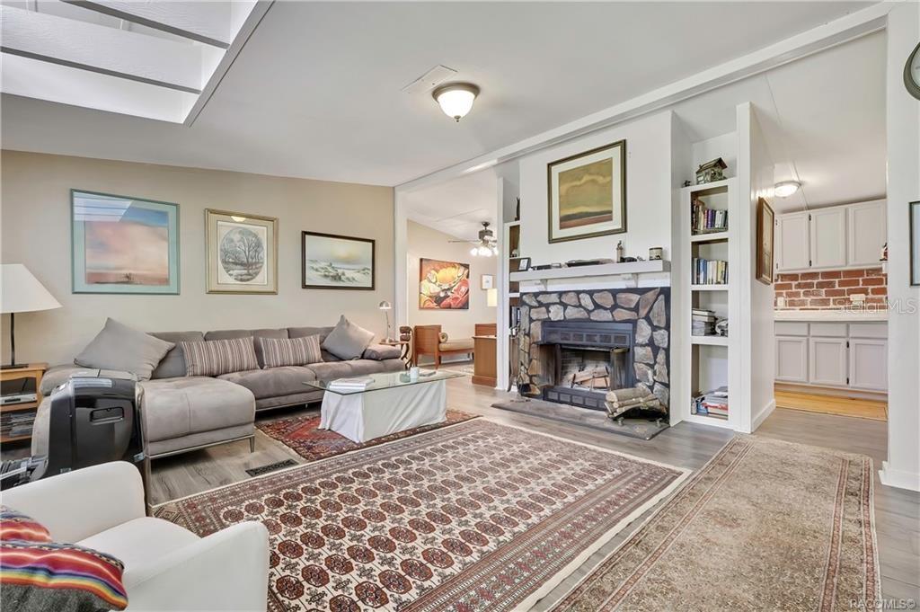 ISTACHATTA ACRES - Residential