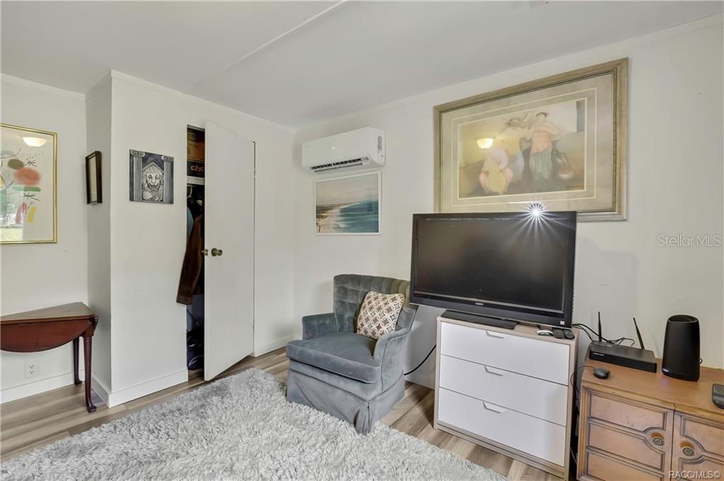 ISTACHATTA ACRES - Residential