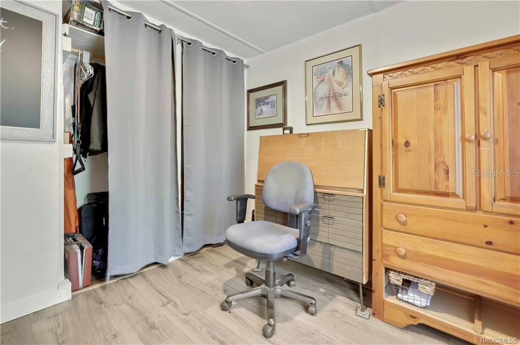 ISTACHATTA ACRES - Residential