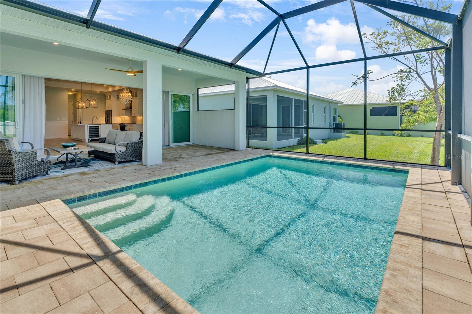 CORAL CAYE - Residential