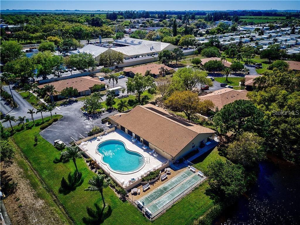 Photo of 4210 66th Street Circle W, Bradenton, FL 34209 (MLS # A4666439)