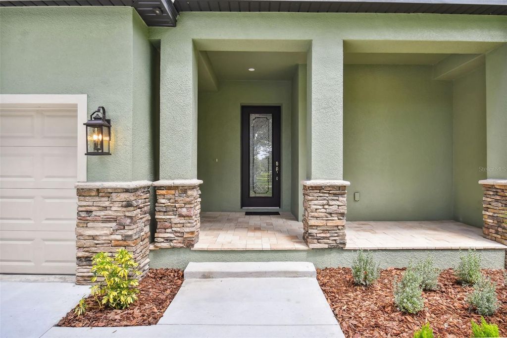 Photo of 2730 Robertson Trail, Lutz, FL 33559 (MLS # T3470869)