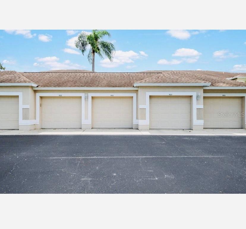 STONEYBROOK FAIRWAY VERANDAS 1 - Residential Lease
