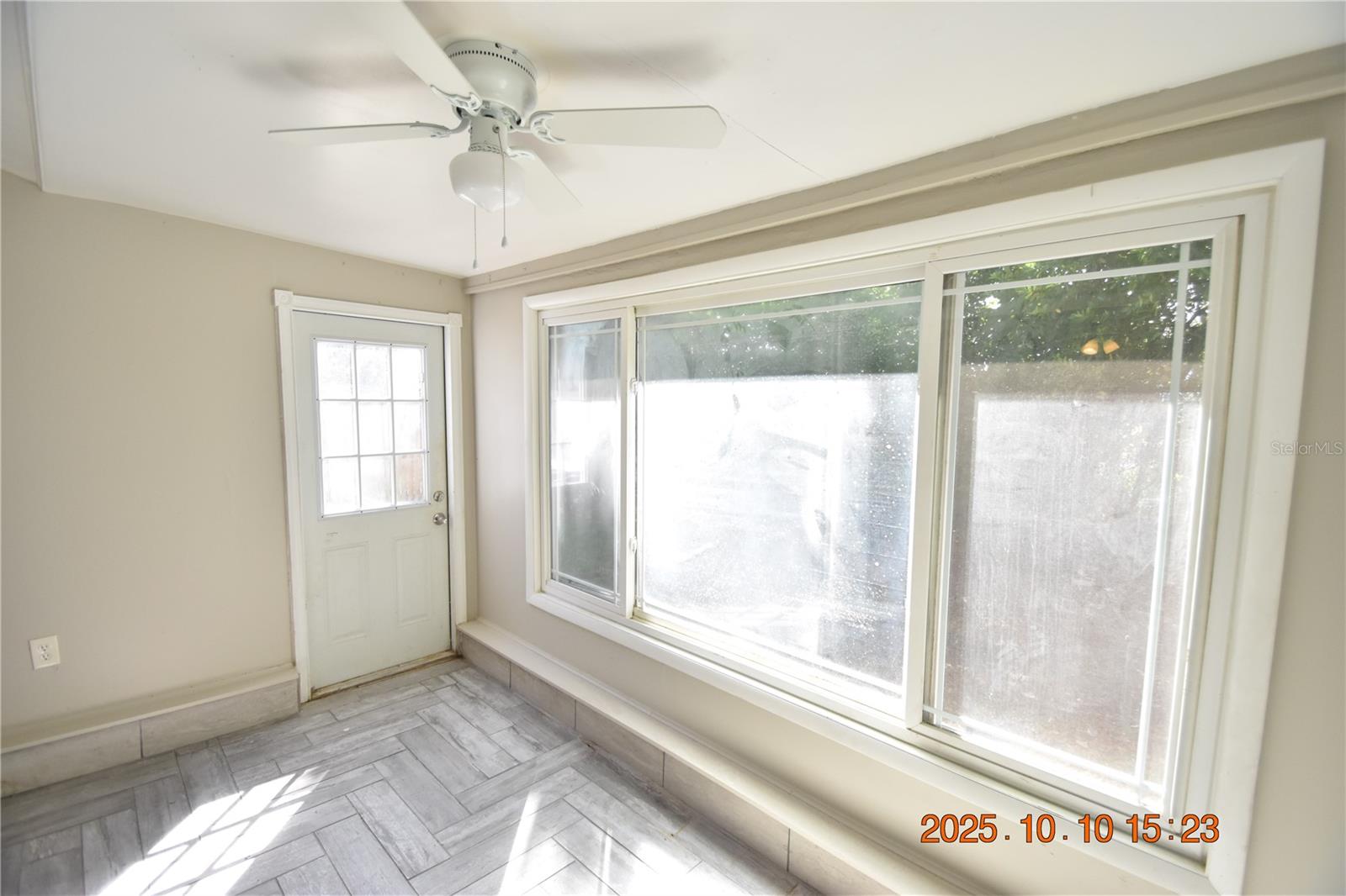 TERRACE VILLAGE TWNHMS II - Residential Lease