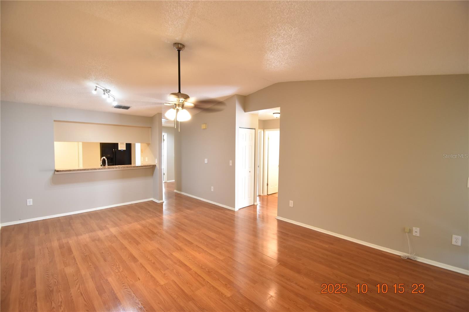 TERRACE VILLAGE TWNHMS II - Residential Lease