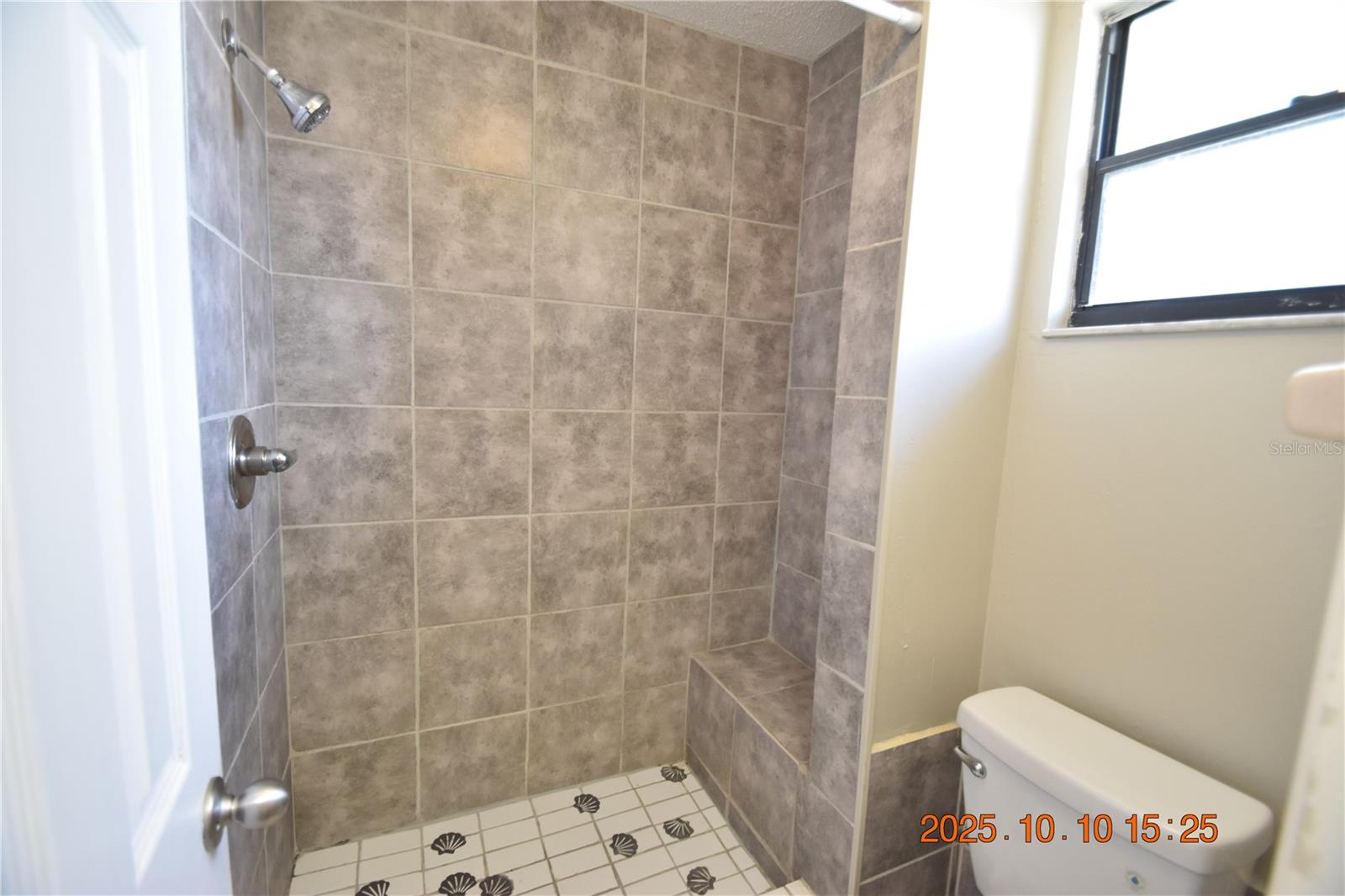 TERRACE VILLAGE TWNHMS II - Residential Lease