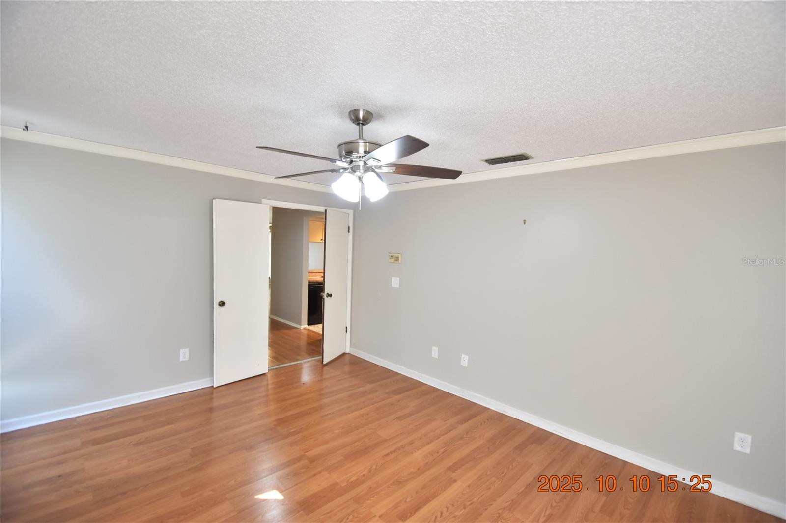 TERRACE VILLAGE TWNHMS II - Residential Lease