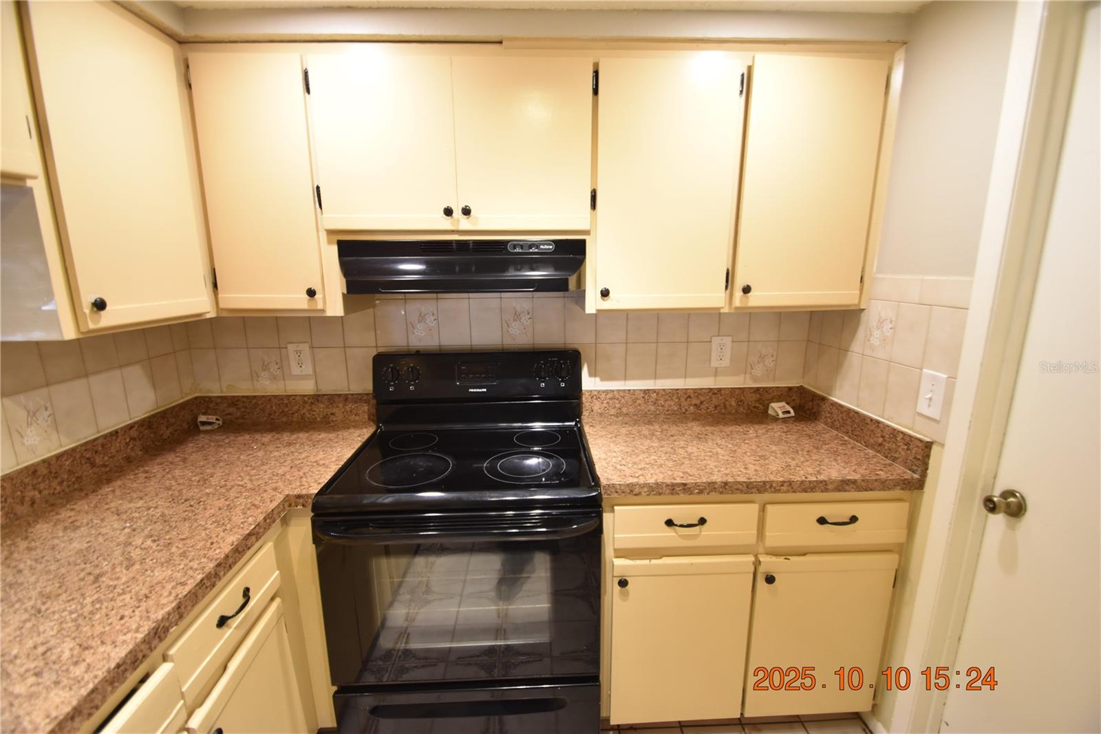 TERRACE VILLAGE TWNHMS II - Residential Lease