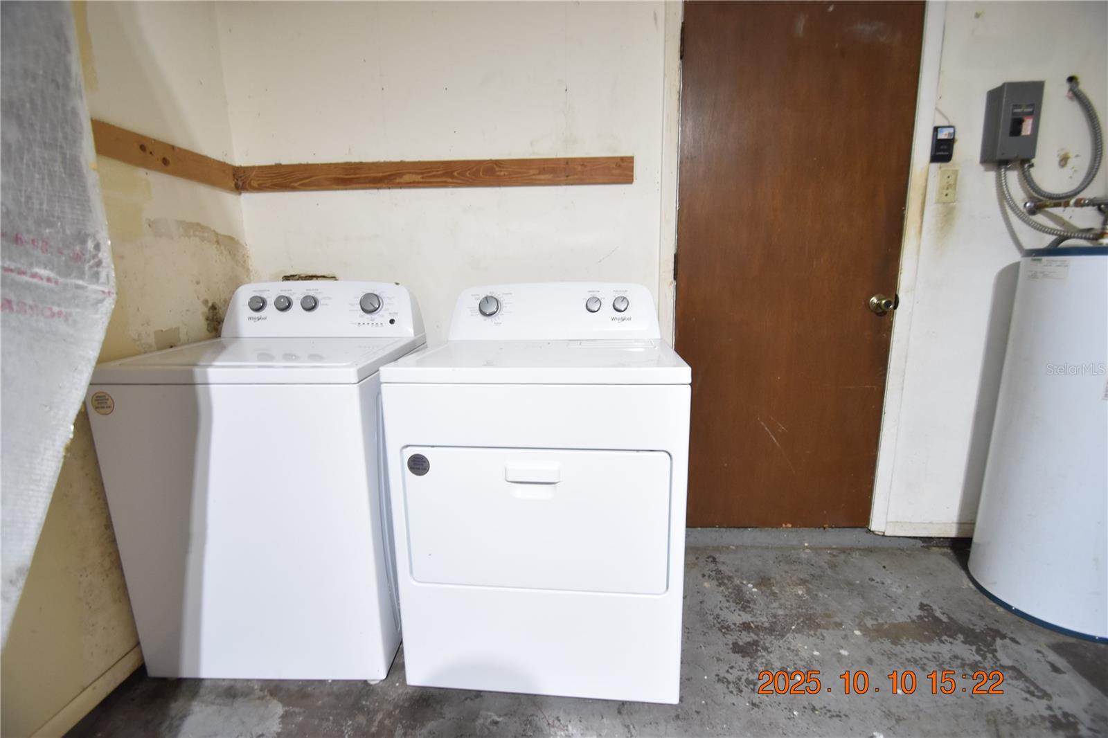 TERRACE VILLAGE TWNHMS II - Residential Lease