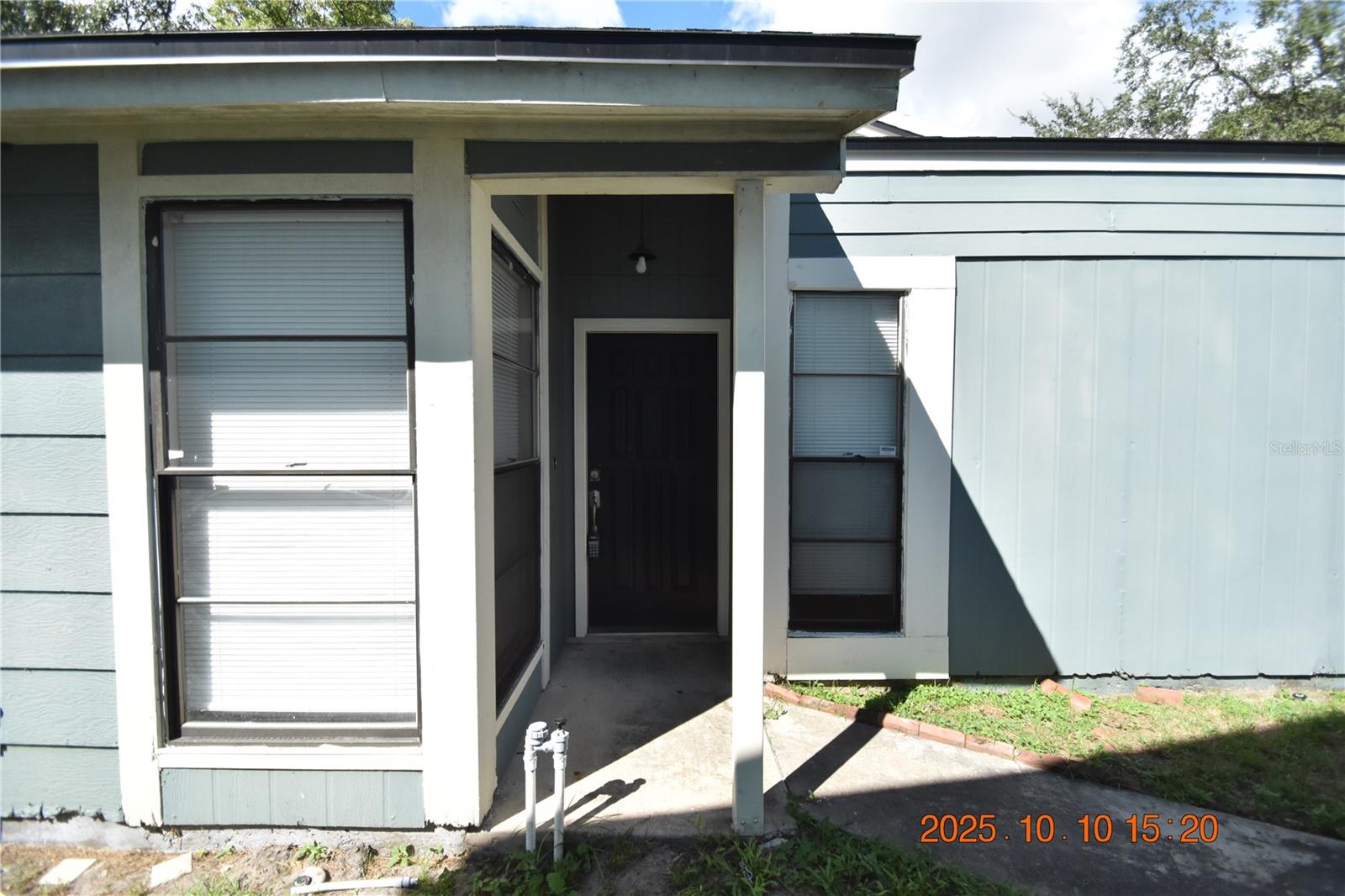 TERRACE VILLAGE TWNHMS II - Residential Lease