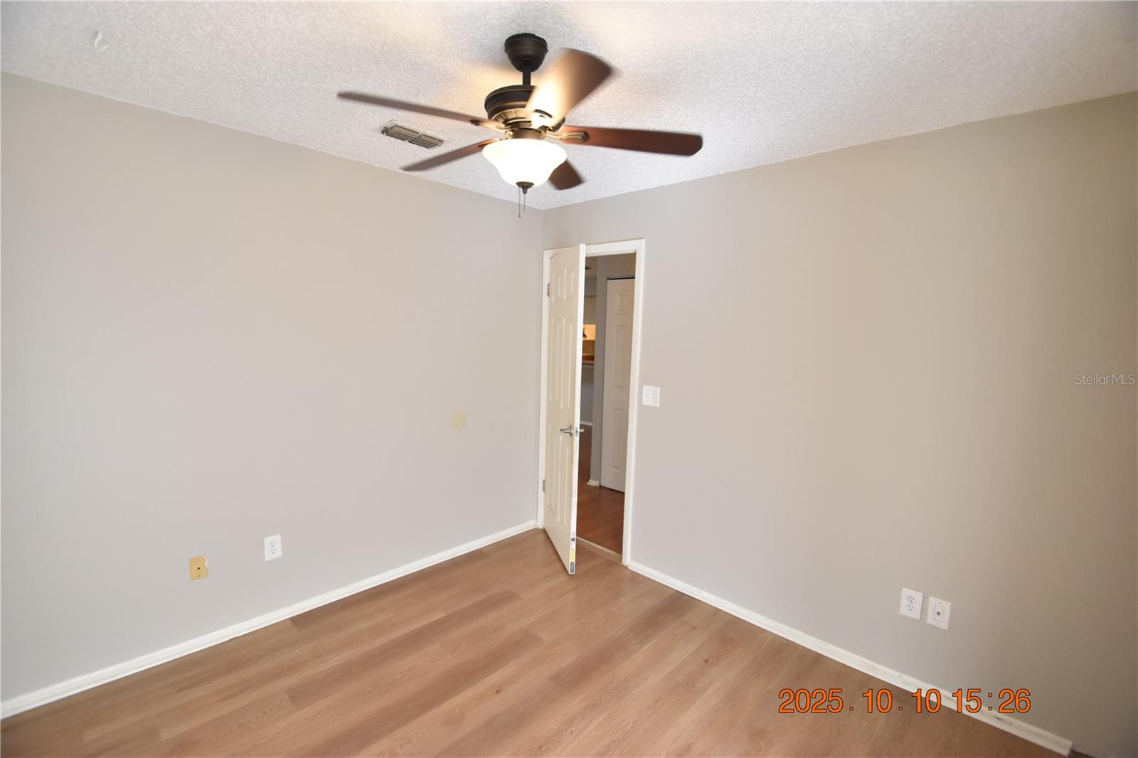 TERRACE VILLAGE TWNHMS II - Residential Lease
