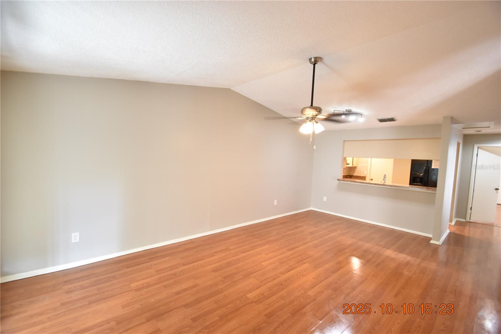 TERRACE VILLAGE TWNHMS II - Residential Lease