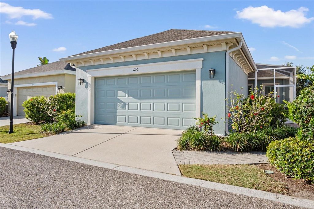 Photo of 610 Winterside Drive, Apollo Beach, FL 33572 (MLS # TB8390138)