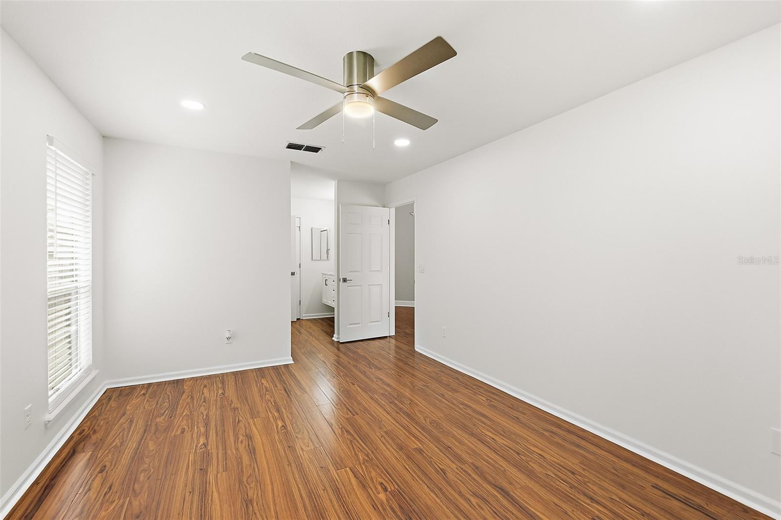 KENSINGTON GARDENS - Residential